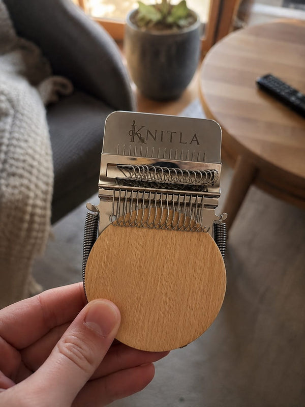 Knitla vevesett
